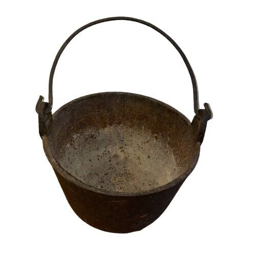 Cast Iron Deep small Cauldron Pan With Handle – Unique Antiques of  Connecticut